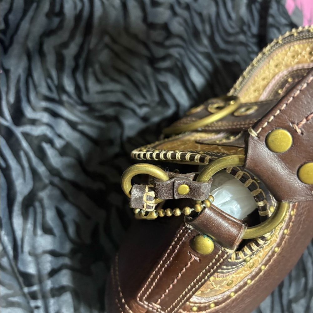 Brown Leather Shoulder Bag with Decorative Buckle - Picture 4 of 4